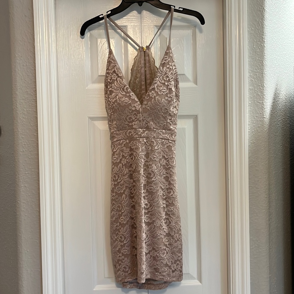 Windsor lace cocktail mini dress size medium